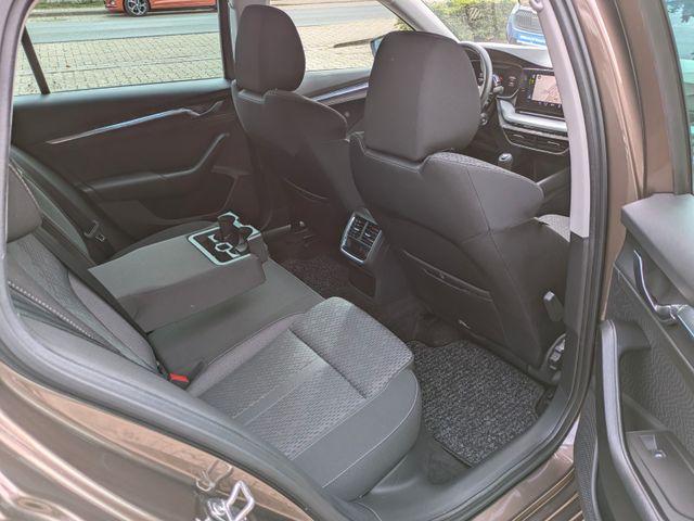Skoda Octavia Combi 1.5 TSI Style *1.HAND,NAVI,RFK* 