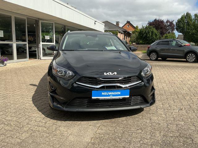 Kia Ceed Sportswagon cee'd 1.5 T-GDI DCT *NAVI,RFK,SHZ* 