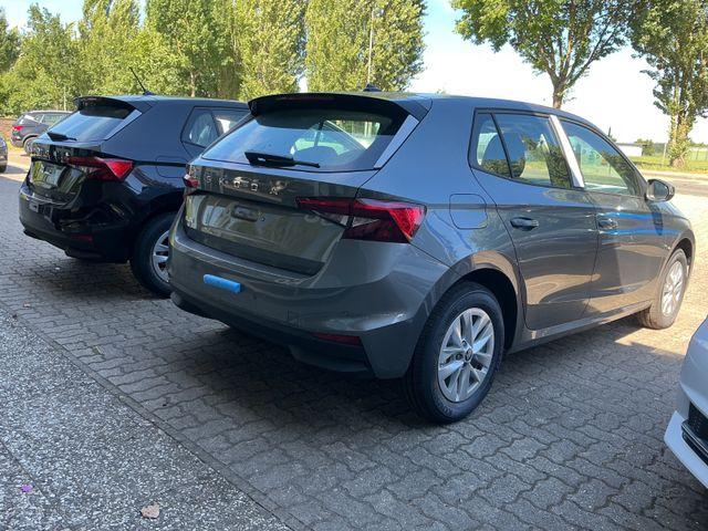 Skoda Fabia 1.0 TSI DSG Extra Plus *5J.GARANTIE,KAMERA 