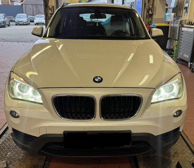 BMW X1 - xDrive18d*Sport-Line*Sitzheizung*Xenon*PDC