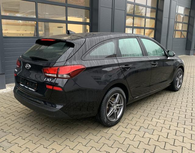 Hyundai i30 Kombi 1.4 Trend*CarPlay*Sitzheizung*PDC*Lane Assist*Navi* 