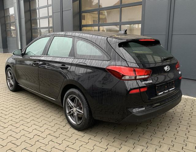 Hyundai i30 Kombi 1.4 Trend*CarPlay*Sitzheizung*PDC*Lane Assist*Navi* 