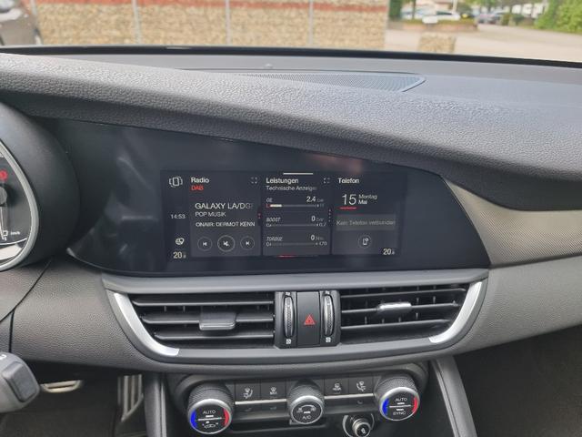 Alfa Romeo Giulia Veloce Q4 Automatik I NAVI Schiebedach 