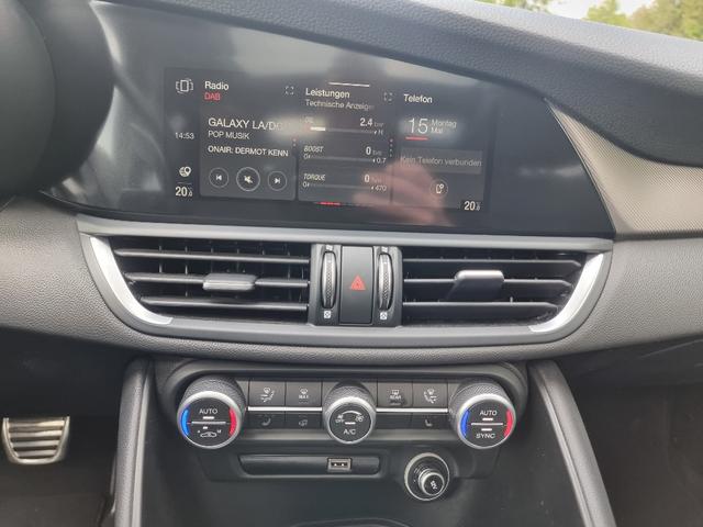 Alfa Romeo Giulia Veloce Q4 Automatik I NAVI Schiebedach 