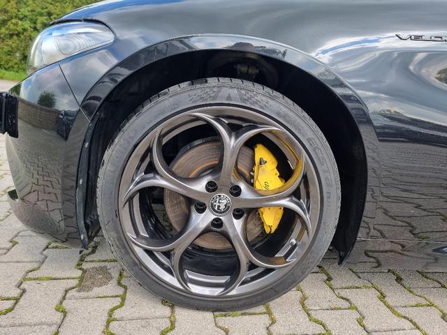 Alfa Romeo Giulia Veloce Q4 Automatik I NAVI Schiebedach 