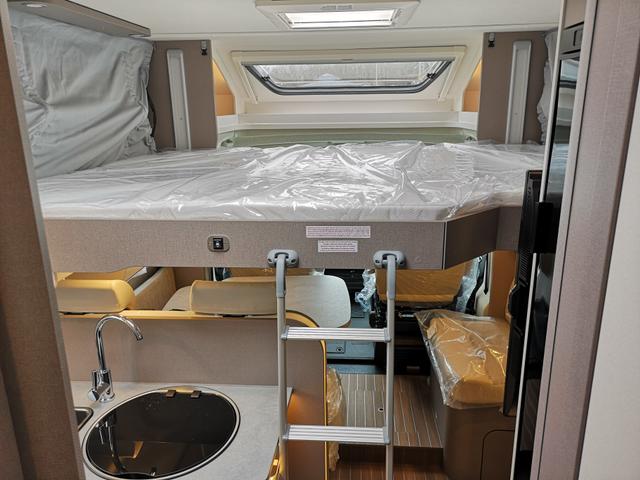 Etrusco Teilintegrierte Fiat 24 T7400SB | Complete Selection Gasregler DuoControl + EisEx Markise Hubbett Sofort verfügbar! 