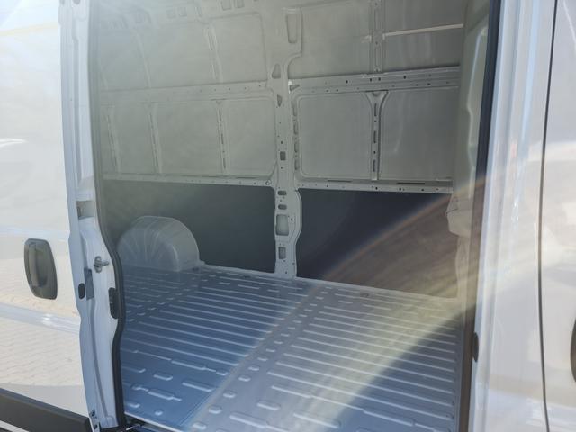 Fiat Ducato Serie 2 Model 2024 Maxi 35 L4H3 140 M-Jet | Heckflügeltüren mit 260° Öffnung Sofort verfügbar! 