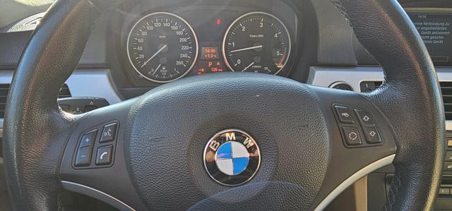 BMW 3er Touring - 325 d DPF 