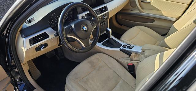 BMW 3er Touring - 325 d DPF 