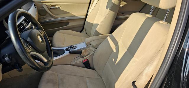 BMW 3er Touring - 325 d DPF 