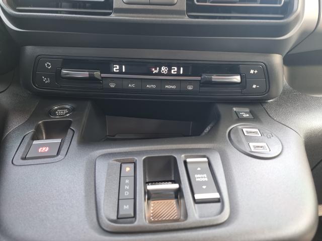 Fiat Doblò DOBLO Combi Maxi 7-Sitzer 1.5 Blue HDI 