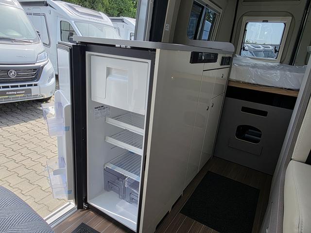 Etrusco Campervan Fiat 24 CV540DB | Complete Selection 140 PS Schlafdach Schwarz Sofort verfügbar! 