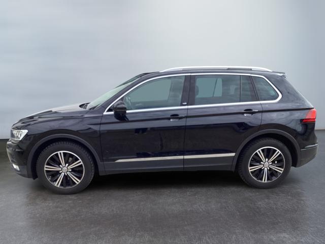 Volkswagen / Tiguan / Schwarz / / / 