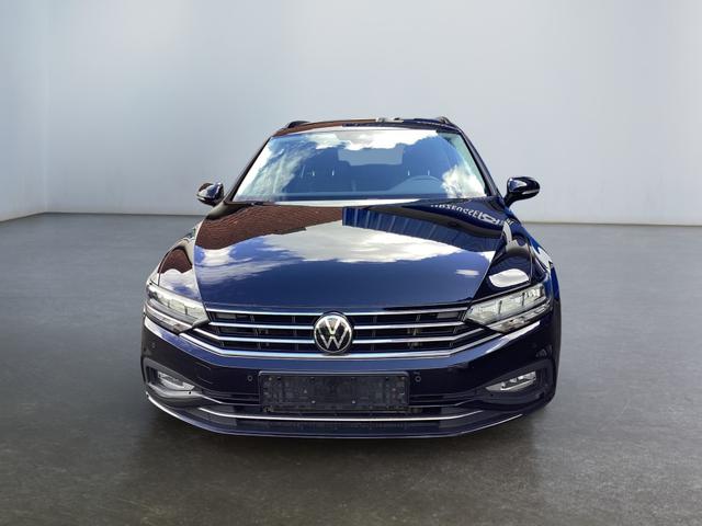 Volkswagen / Passat Variant / Schwarz / / / 