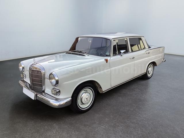 Mercedes-Benz 190 - 