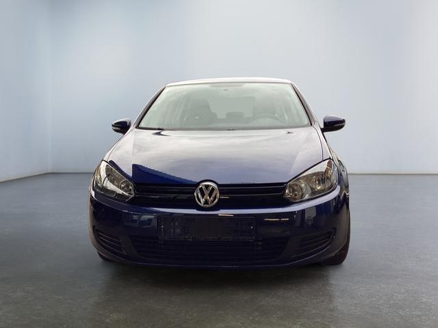 Volkswagen / Golf / Blau / / / 