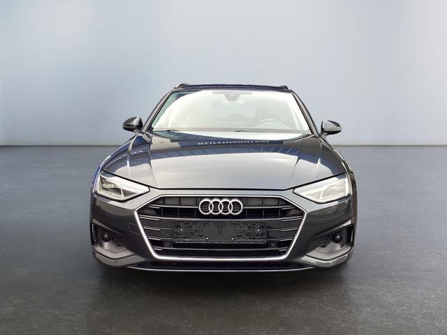 Audi / A4 Avant / Grau / / / 