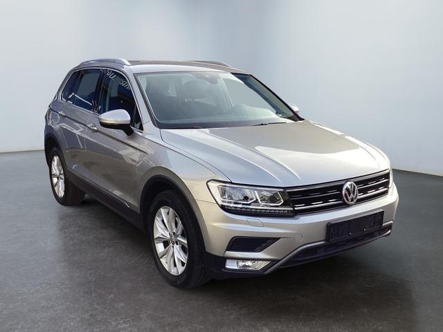 Volkswagen / Tiguan / Gold / / / 