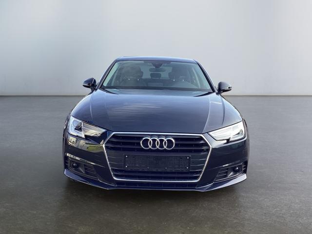 Audi / A4 Limousine / / / / 