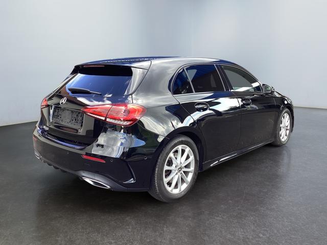Mercedes-Benz / A-Klasse / Schwarz / / / A 200 AMG Line (EURO 6d) A 200 EU6d AMG Line