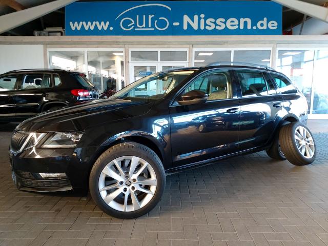 Skoda Octavia - 1,6 TDI DSG7 Clever ACC AHK LED NAV MOTOR 33300km