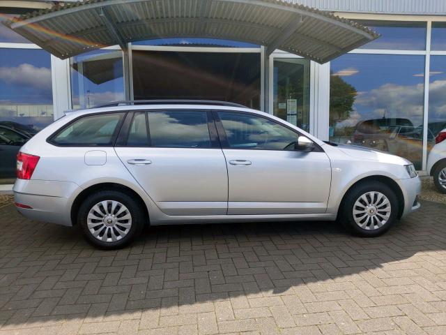 Skoda Octavia 1,0 TSI DSG7 Ambition ALU APPConnect Klimaautomatik 