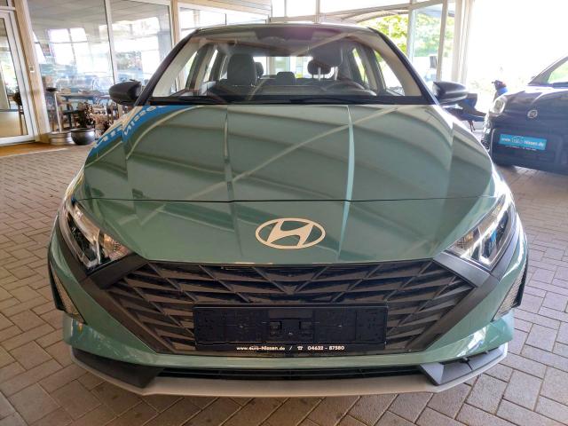 Hyundai i20 1,2i Comfort Kamera Navi PDC 