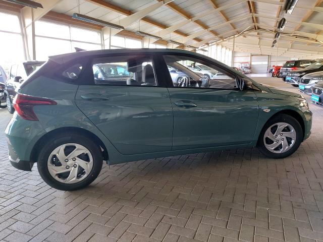 Hyundai i20 1,2i Comfort Kamera Navi PDC 