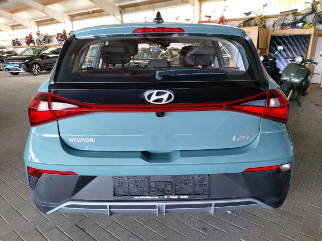 Hyundai i20 1,2i Comfort Kamera Navi PDC 