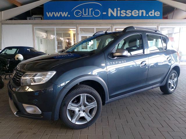 Dacia Sandero Stepway - TCe 90 Automatik Celebration AHK GRA NAVI SITZHEIZUNG
