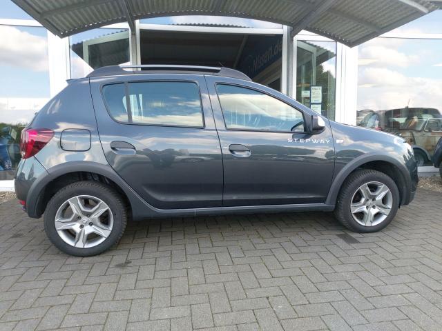 Dacia Sandero Stepway TCe 90 Automatik Celebration AHK GRA NAVI SITZHEIZUNG 