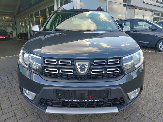 Dacia Sandero Stepway TCe 90 Automatik Celebration AHK GRA NAVI SITZHEIZUNG 