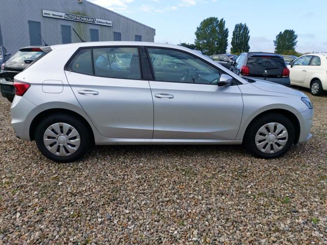 Skoda Fabia 1,0 TSI DSG7 Selection LED PDC SITZHEIZUNG 