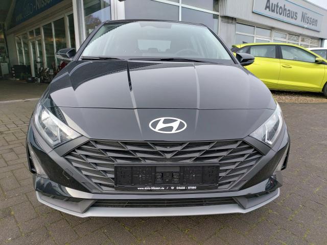 Hyundai i20 1,2i Comfort Kamera Klima Navi PDC 