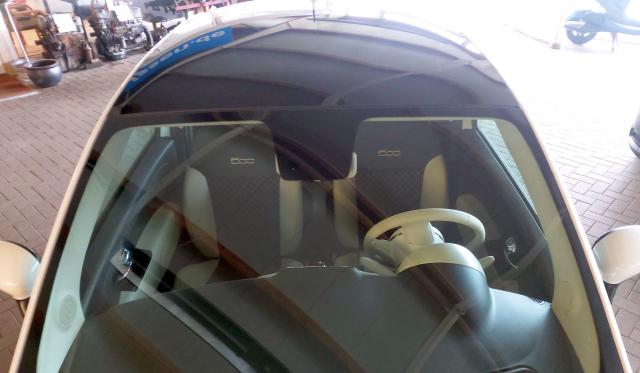 Fiat 500 1,0 Hybrid Dolcevita Pano PDC Klimaautomatik ALU 