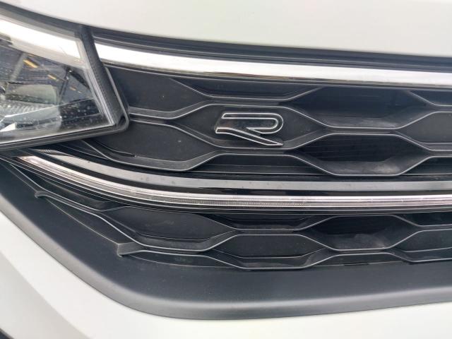 Volkswagen Taigo 1,0 TSI R-Line ACC ALU18" IQ-Light LED-MATRIX WINTERPAK 