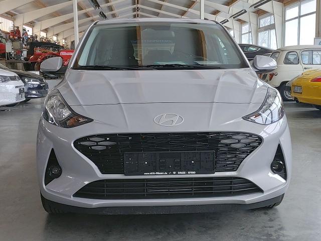 Hyundai i10 1,2 Automatik Premium ALU Kamera Klimaautomatik Sitzheizung 