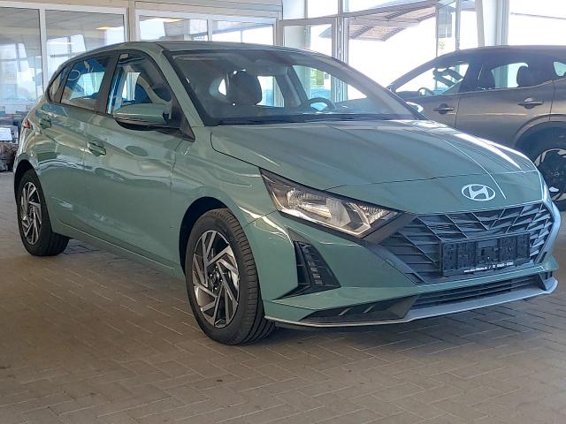 Hyundai i20 1,2i Select Alu Klima Kamera NAVI PDC 