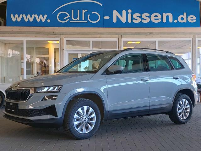 Skoda Karoq - 1,5 TSI DSG Selection AHK Kamera LED PDC Winterpaket