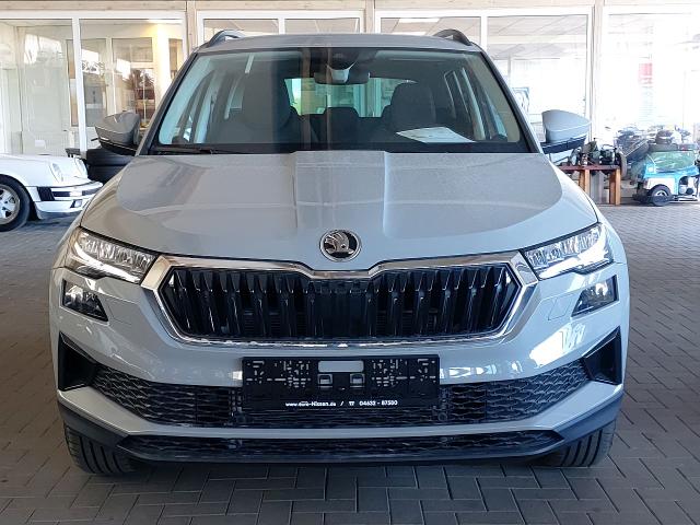 Skoda Karoq 1,5 TSI DSG Selection AHK Kamera LED PDC Winterpaket 