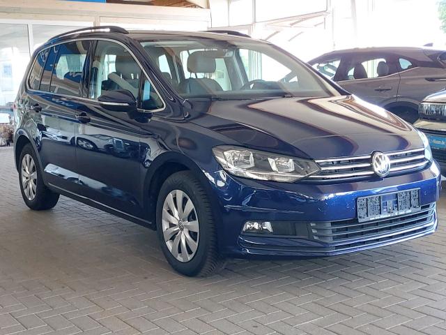 Volkswagen Touran 1,6 TDI Comfortline 7-Sitzer ACC AHK PDC WINTERPAKET 