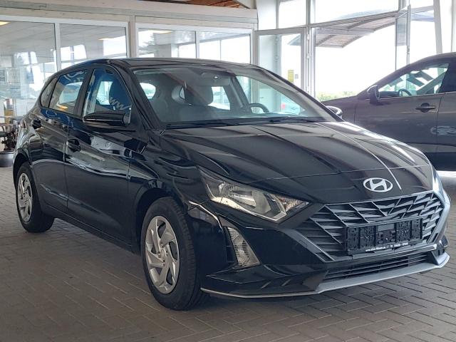 Hyundai i20 1,2i Comfort Kamera Klima Navi PDC 