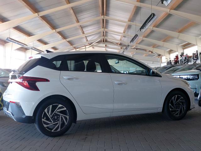 Hyundai i20 1,2i Select Alu Klima Kamera NAVI PDC 