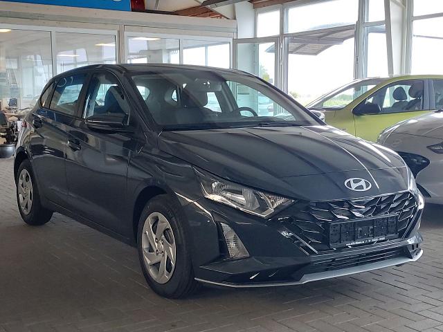 Hyundai i20 1,2i Comfort Kamera Klima Navi PDC 