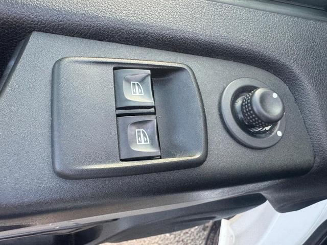 Renault Trafic 1.Hand/ TÜV NEU/ NAVI/PDC 