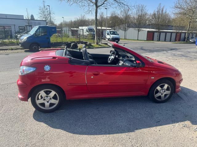 Peugeot 206 Cabriolet Sport /1.Hand 