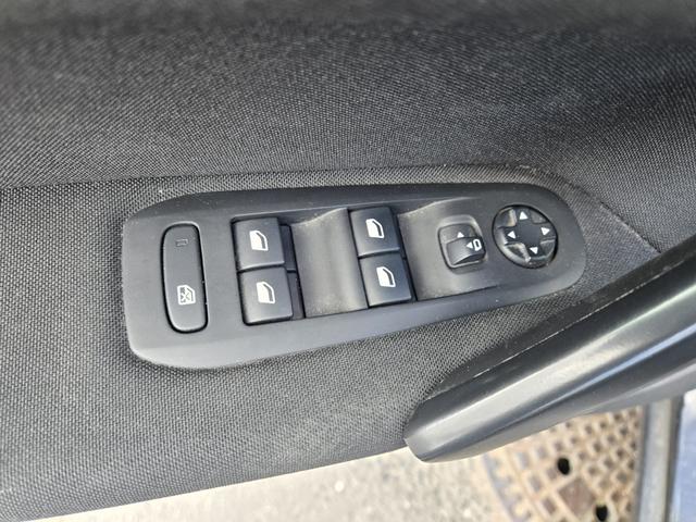 Peugeot 308 SW Active Business /1.Hand/SHZ/PDC 
