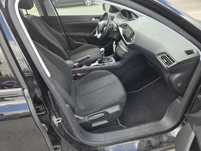 Peugeot 308 SW Active Business /1.Hand/SHZ/PDC 