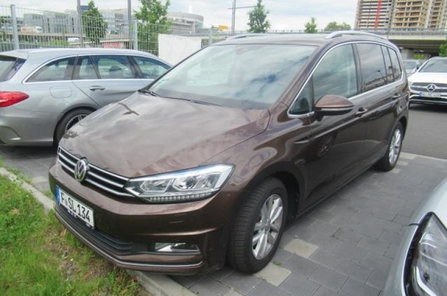 Volkswagen Touran - Highline BMT/Start-Stopp/ 1 Jahr Garantie/ Kamera/ TÜV Neu/CarPlay
