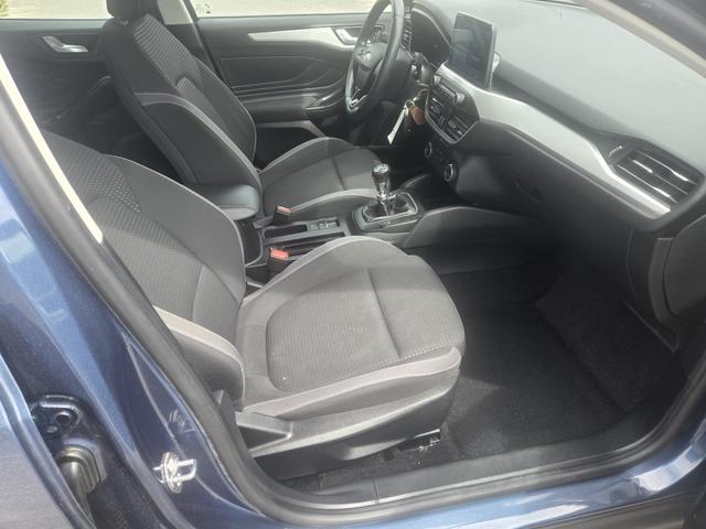 Ford Focus Cool & Connect/1 Jahr Garantie/TÜV Neu /1.Hand/Kamera 